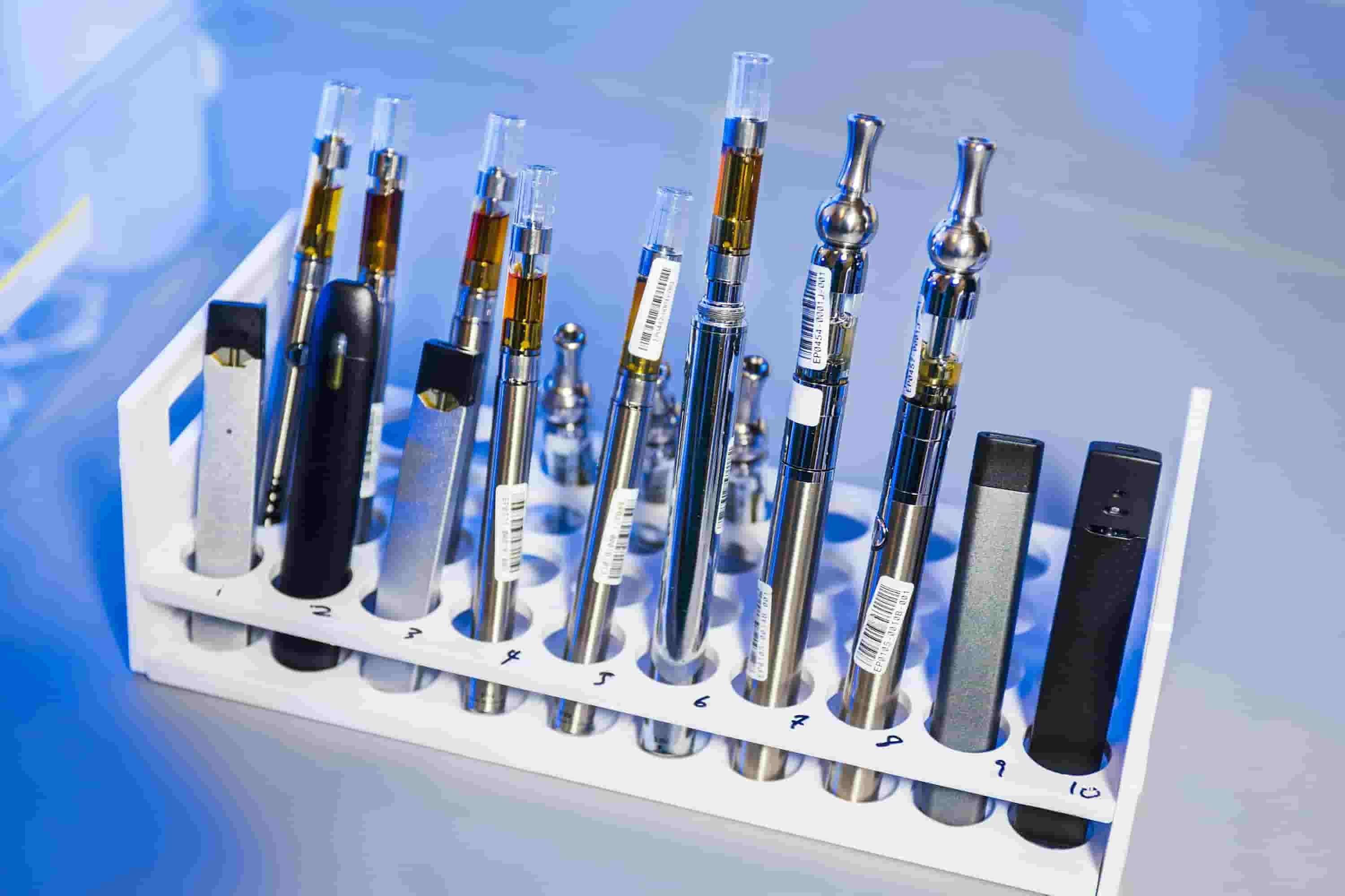 Insider Guide by cà khịa tv to Buying rechargeable e-cigarettes with Best Battery Performance
