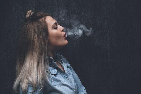 How trực tiếp bóng đá fans can stay energized while exploring the benefits of quitting e cigarettes and boosting match day fitness