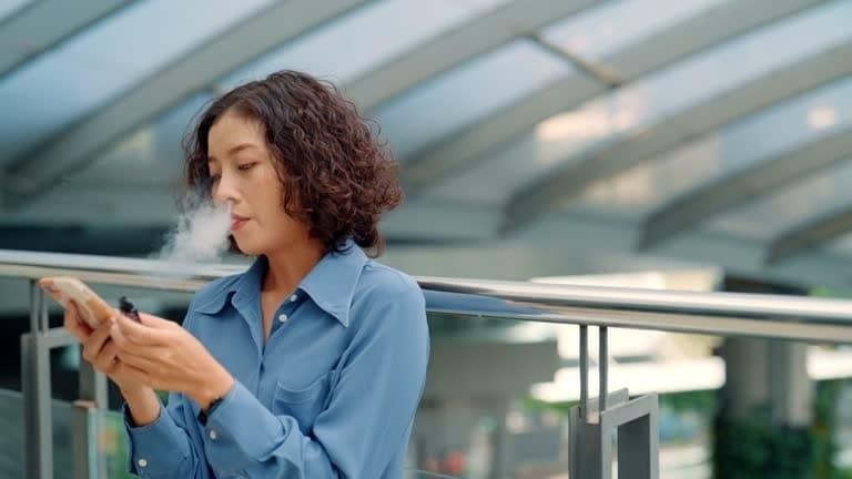 Why the IBVape e-cigarette Is a Top Pick and How the auto charger usb Makes On the Go Vaping Easier
