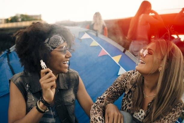 e-papierosy expert guide to choosing the right e-cigarette flavors, kits and safety tips